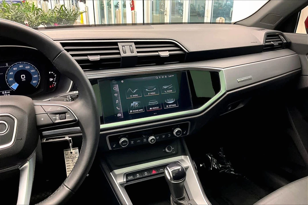 2022 Audi F3 Q3 - Image 7 of 12
