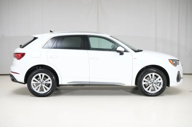 2022 Audi F3 Q3 - Image 9 of 21