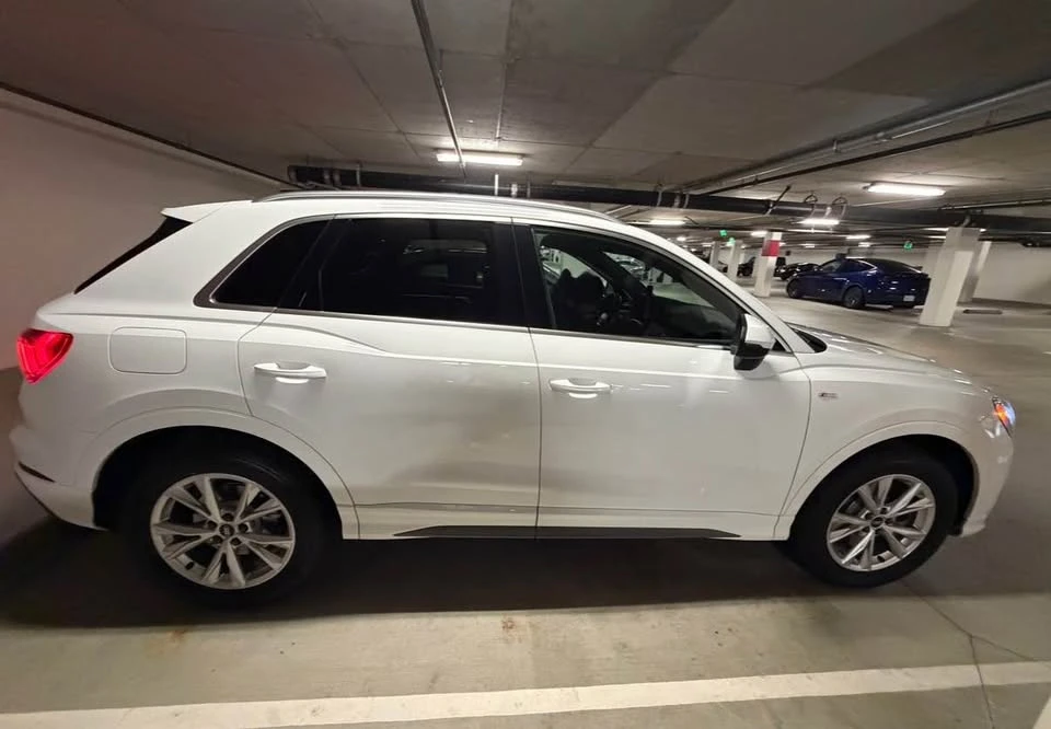 2022 Audi F3 Q3 - Image 3 of 4