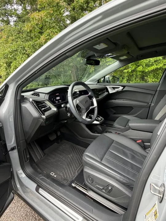 2022 Audi Q4 e-tron - Image 5 of 8