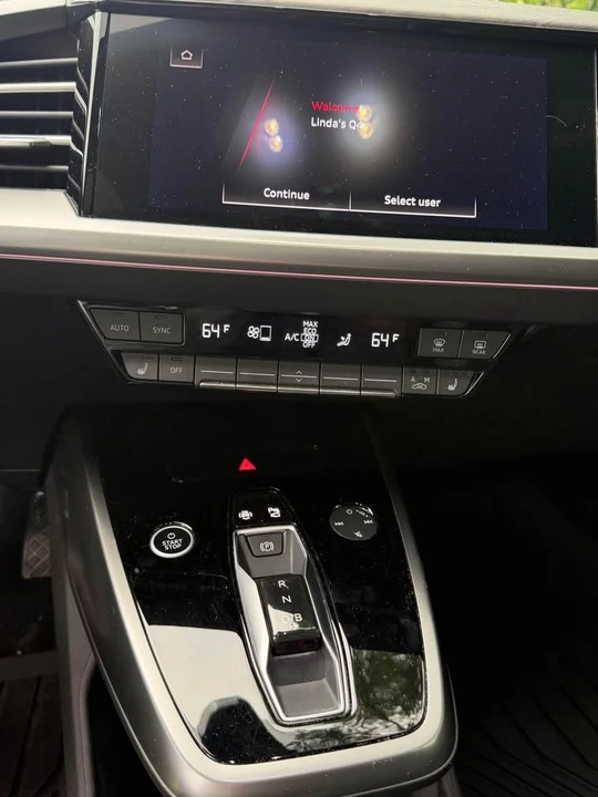 2022 Audi Q4 e-tron - Image 7 of 8