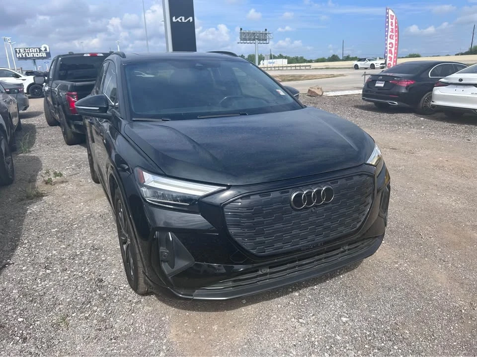 2022 Audi Q4 e-tron - Image 2 of 14