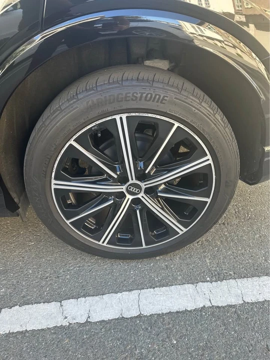 2022 Audi Q4 e-tron - Image 10 of 20