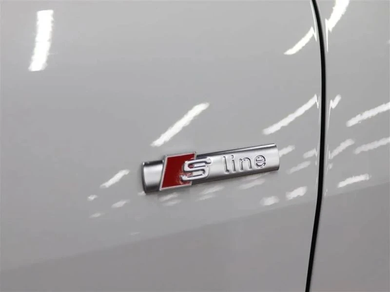2022 Audi Q4 e-tron - Image 8 of 12
