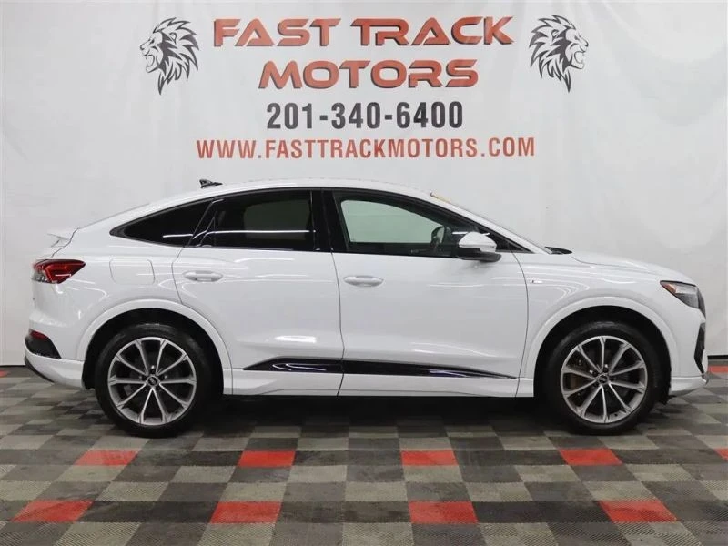 2022 Audi Q4 e-tron - Image 4 of 12