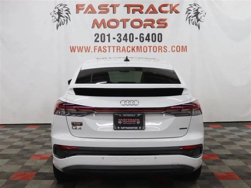 2022 Audi Q4 e-tron - Image 5 of 12
