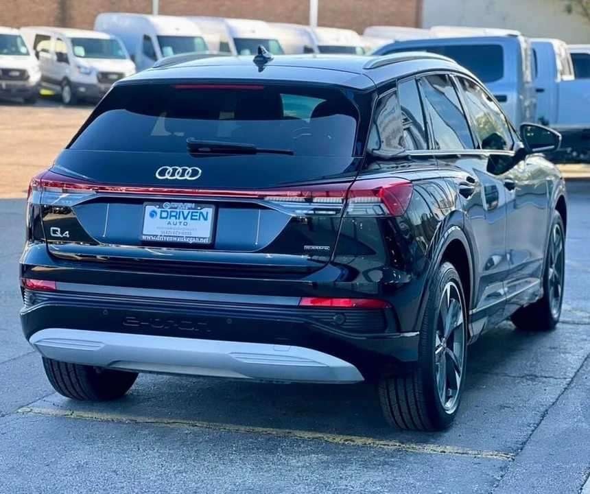 2022 Audi Q4 e-tron - Image 5 of 20
