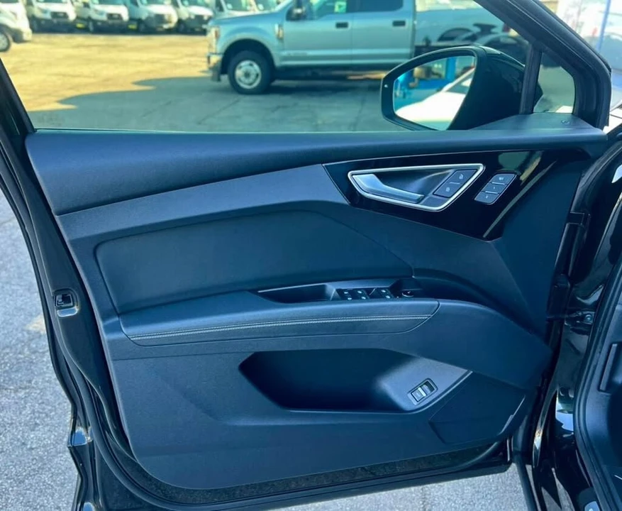 2022 Audi Q4 e-tron - Image 11 of 20