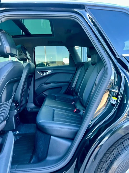 2022 Audi Q4 e-tron - Image 15 of 20