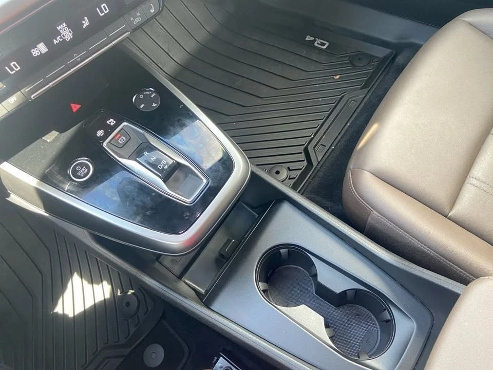 2022 Audi Q4 e-tron - Image 10 of 11