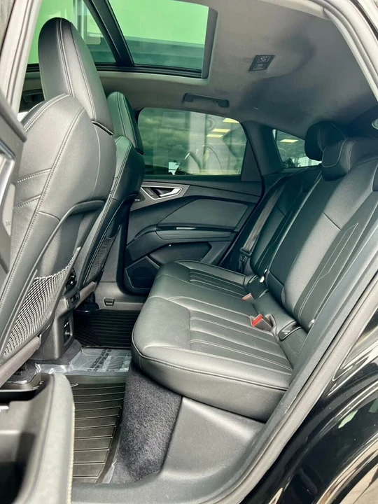2022 Audi Q4 e-tron - Image 15 of 20
