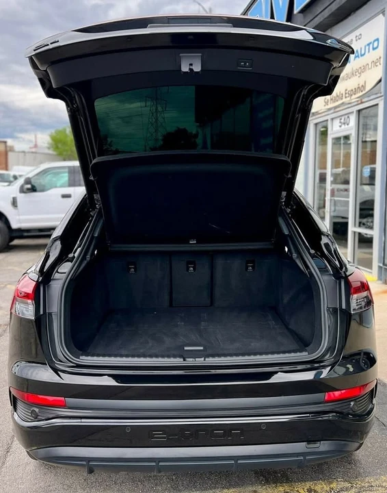 2022 Audi Q4 e-tron - Image 8 of 20