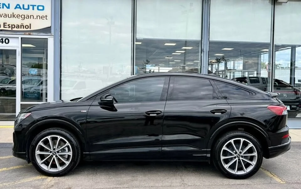 2022 Audi Q4 e-tron - Image 2 of 20