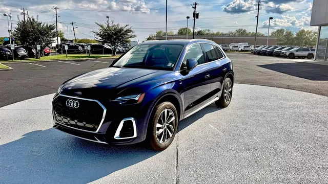 2022 Audi Q5 2.0T Quattro Premium Sport Utility 4D