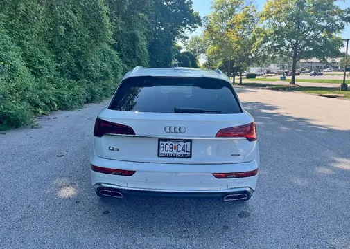 2022 Audi Q5 45 TFSI S line Premium Plus Sport Utility 4D