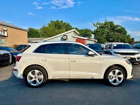 2022 Audi Q5 45 TFSI S line Premium Plus Sport Utility 4D