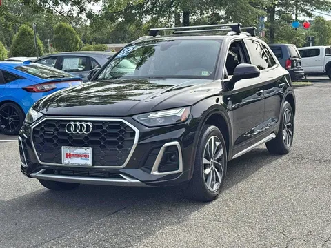 2022 Audi Q5 45 TFSI S line Premium Sport Utility 4D