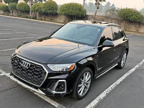 2022 Audi Q5 55 TFSI e S line Premium Plus