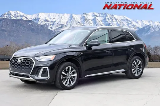 2022 Audi Q5 S line Premium Plus