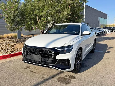 2022 Audi Q8 55 Premium Plus