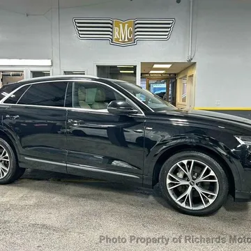 2022 Audi Q8 Premium Plus 55 TFSI Quattro