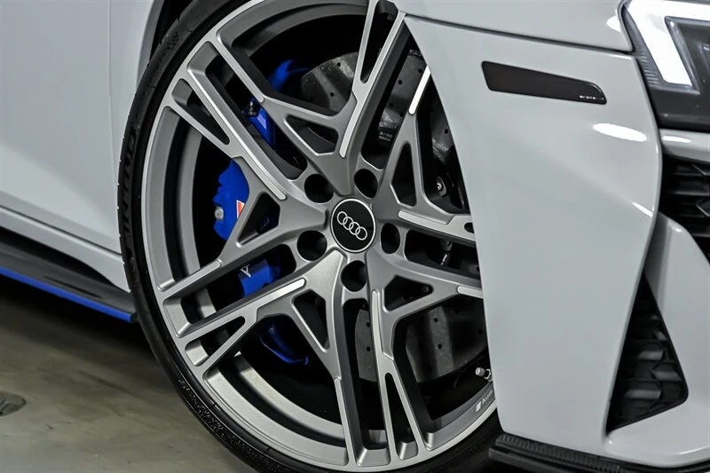 2022 Audi 4S R8 - Image 3 of 31