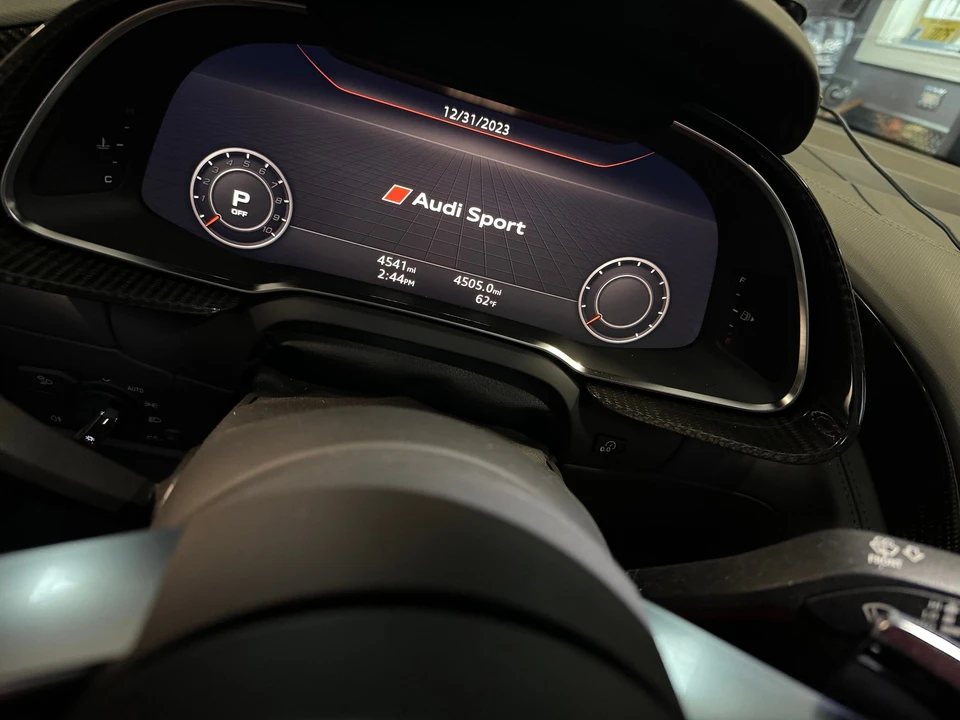 2022 Audi 4S R8 - Image 13 of 25