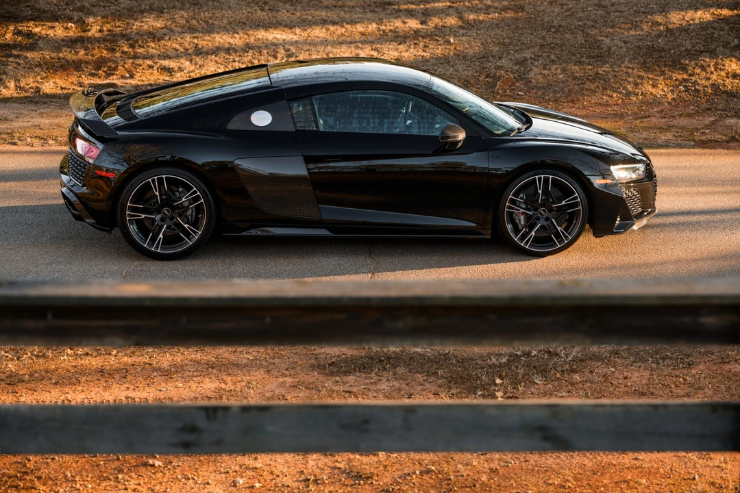 2022 Audi 4S R8 - Image 7 of 31