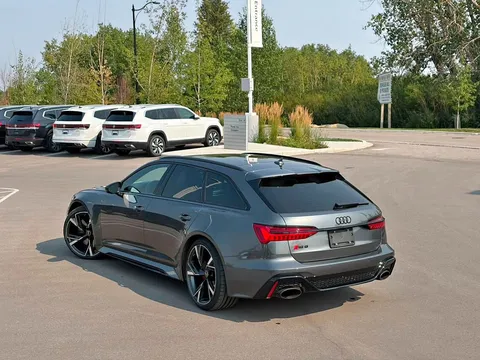 2022 Audi RS 6 Avant Base