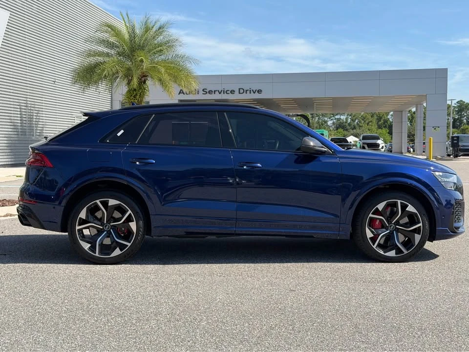 2022 Audi RS Q8 - Image 2 of 18