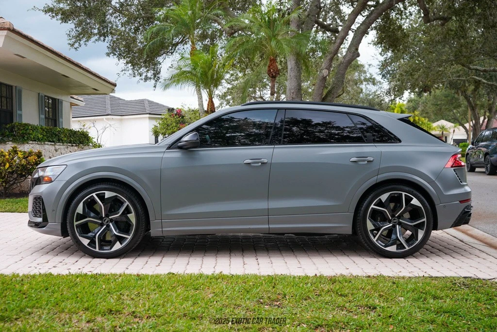 2022 Audi RS Q8 - Image 3 of 12