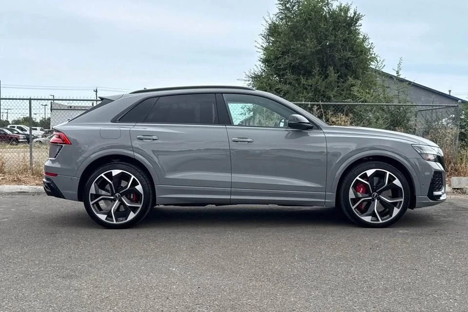 2022 Audi RS Q8 - Image 3 of 15