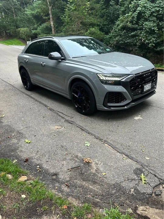 2022 Audi RS Q8 - Image 3 of 9