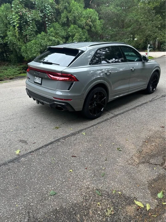 2022 Audi RS Q8 - Image 8 of 9
