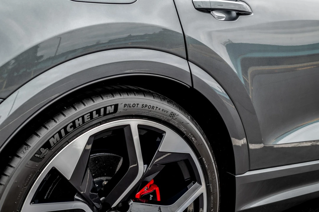 2022 Audi RS Q8 - Image 18 of 31