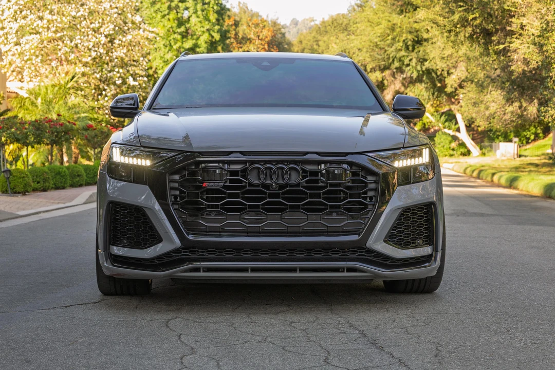 2022 Audi RS Q8 - Image 2 of 31