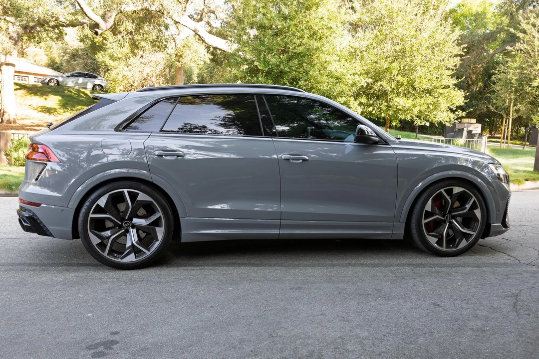 2022 Audi RS Q8 - Image 3 of 31