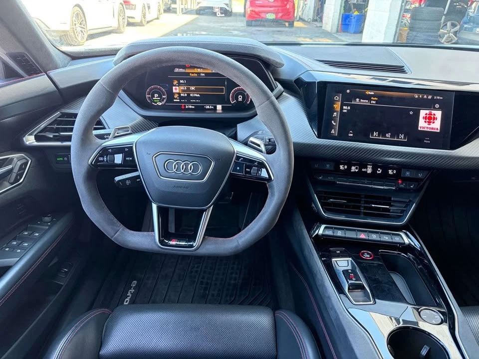 2022 Audi RS e-tron GT - Image 15 of 20