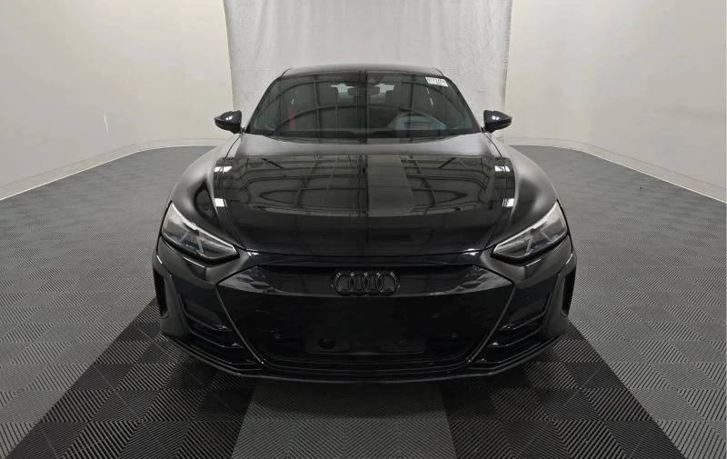 2022 Audi e-tron GT - Image 9 of 12