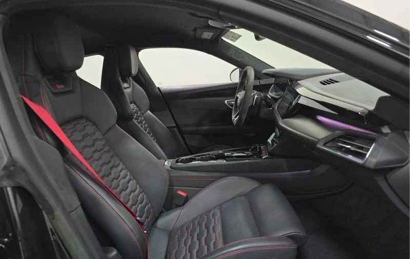 2022 Audi e-tron GT - Image 2 of 12