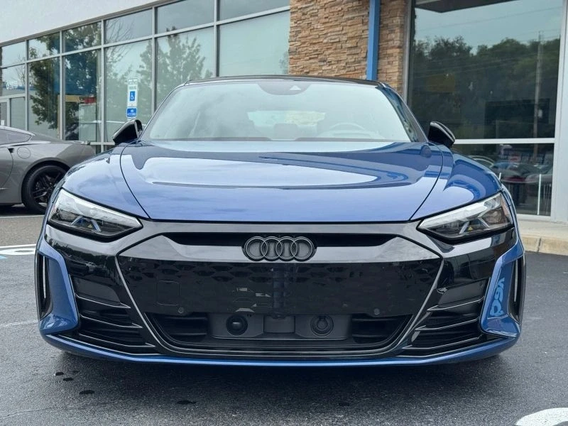 2022 Audi e-tron GT - Image 8 of 12