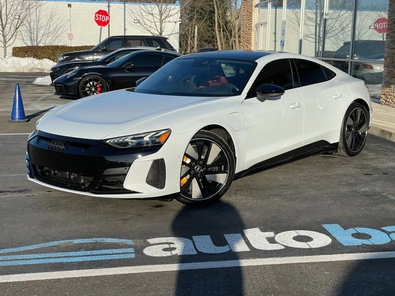 2022 Audi e-tron GT - Image 7 of 12