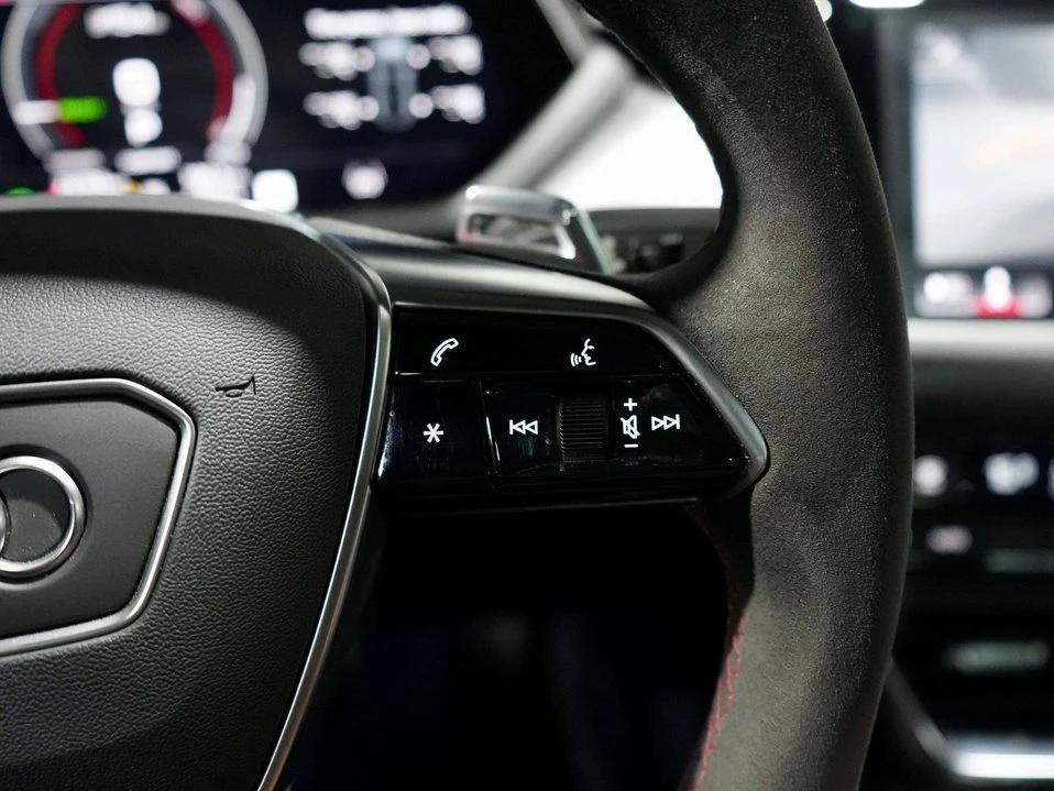 2022 Audi RS e-tron GT - Image 16 of 20
