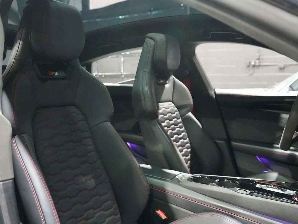 2022 Audi RS e-tron GT - Image 10 of 20