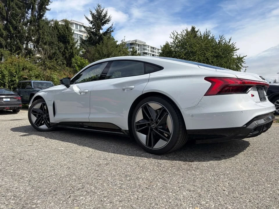 2022 Audi RS e-tron GT - Image 6 of 20