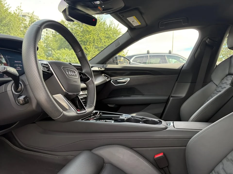 2022 Audi RS e-tron GT - Image 10 of 20