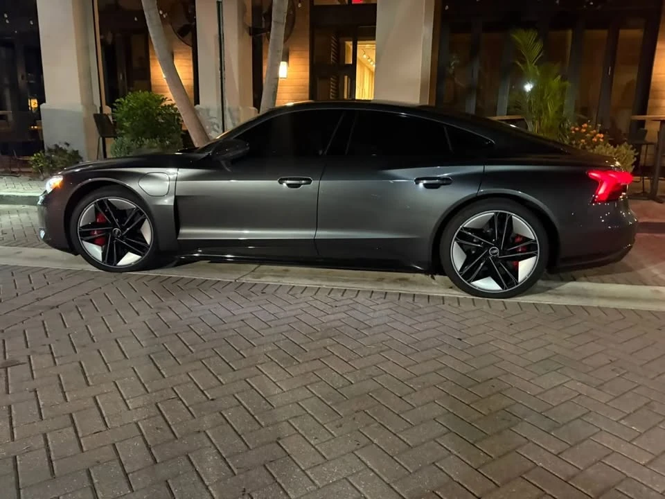 2022 Audi RS e-tron GT - Image 6 of 11