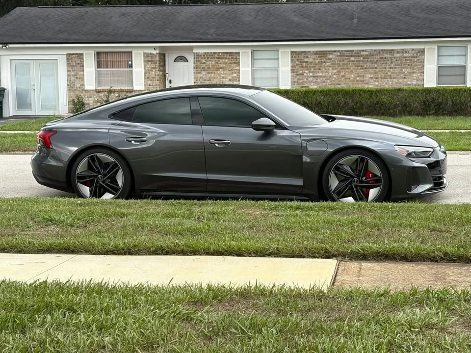 2022 Audi RS e-tron GT - Image 5 of 11