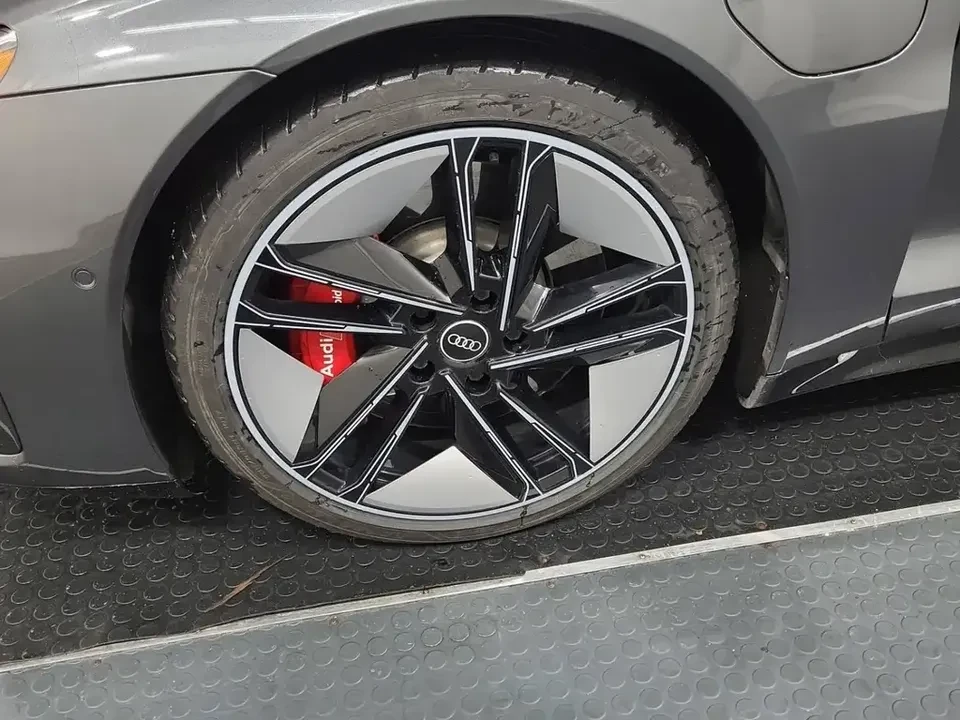 2022 Audi RS e-tron GT - Image 13 of 15