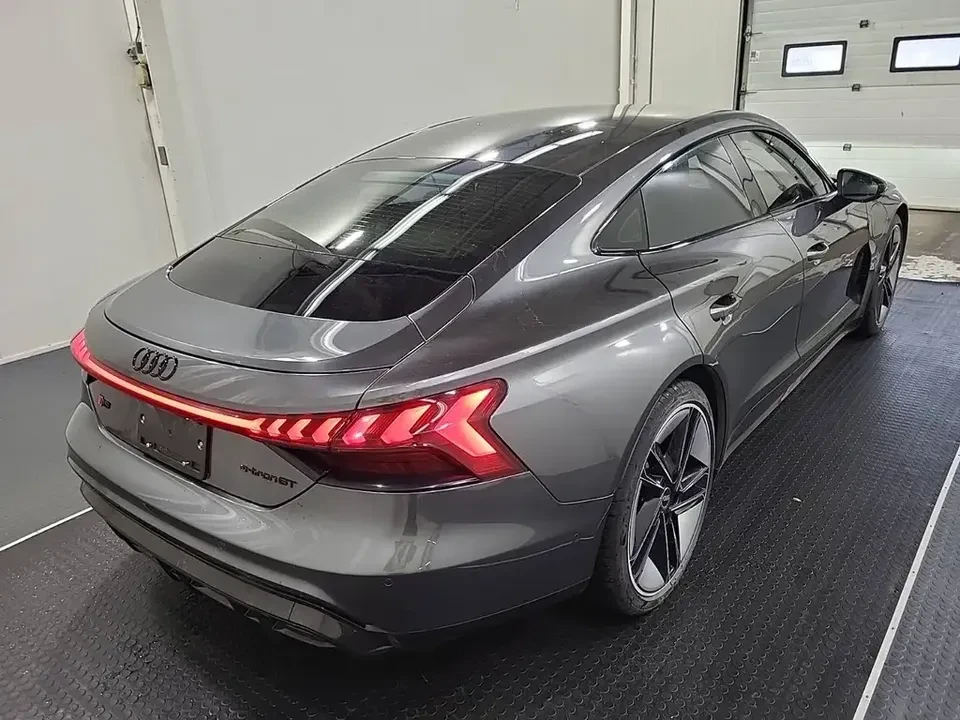 2022 Audi RS e-tron GT - Image 9 of 15